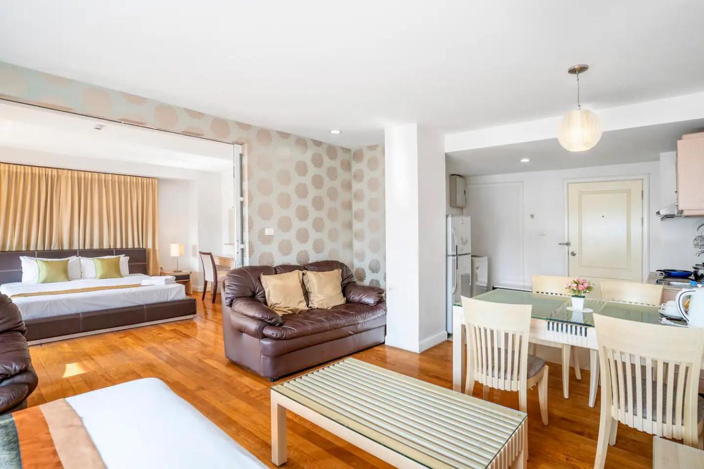 Nara Suite Residence Bangkok Bagian luar foto