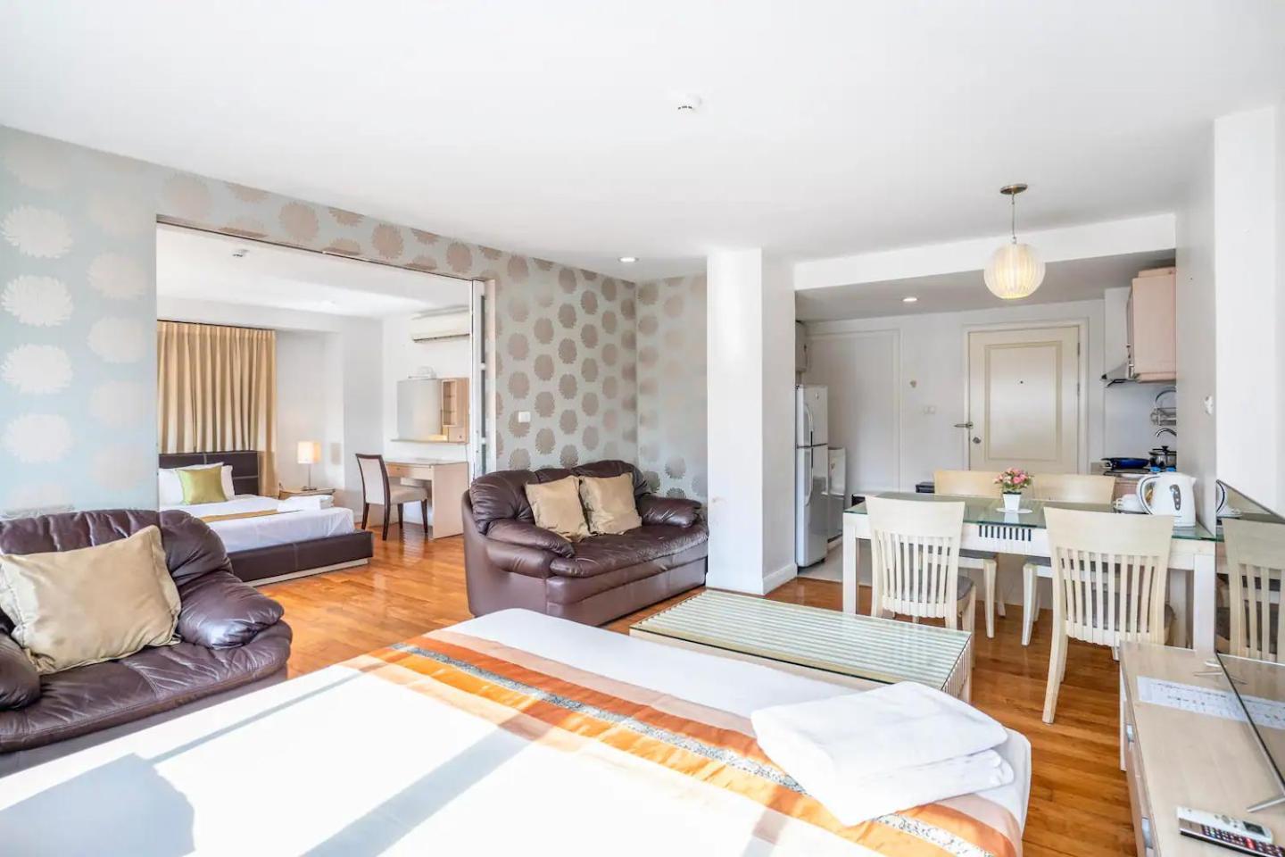 Nara Suite Residence Bangkok Bagian luar foto