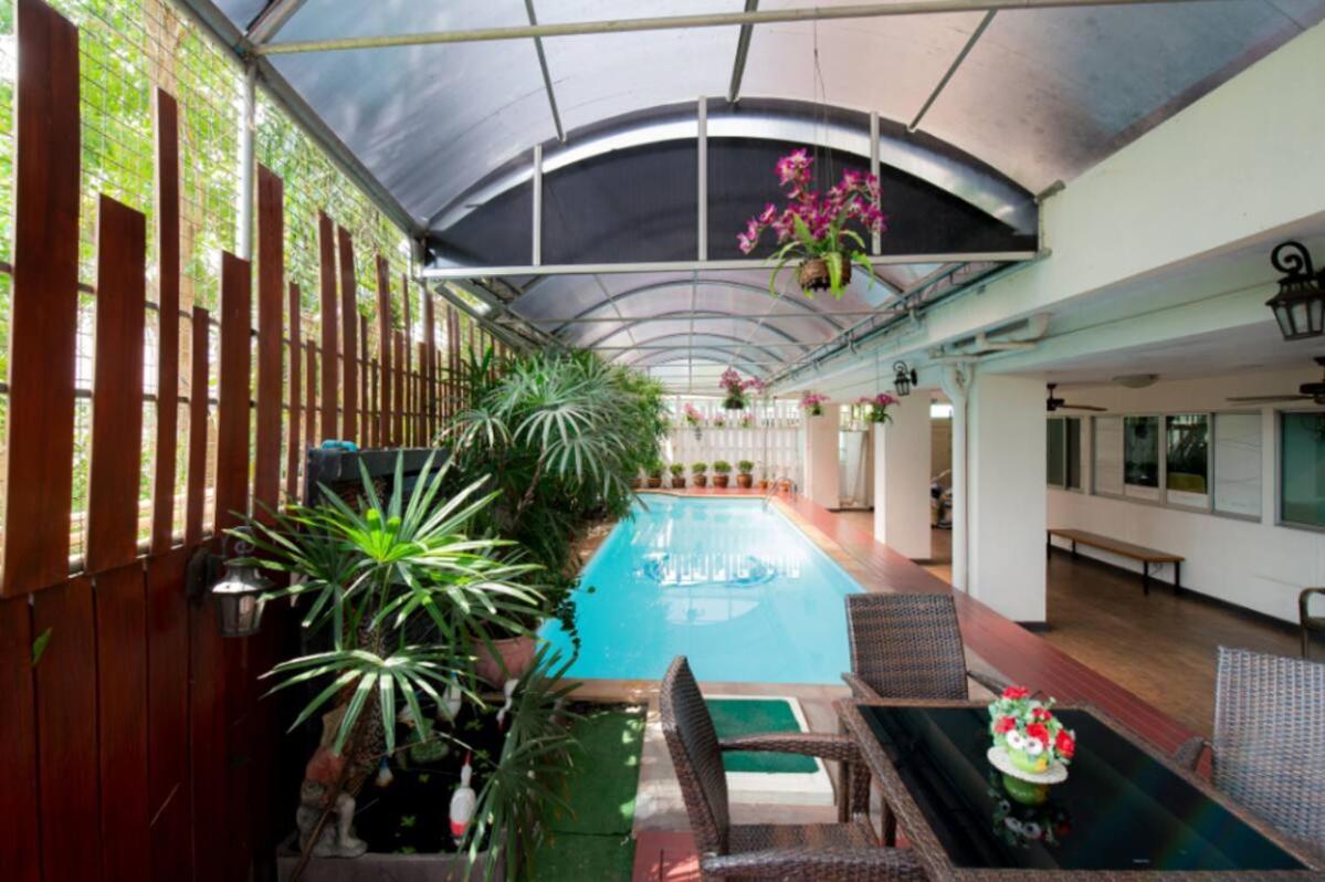 Nara Suite Residence Bangkok Bagian luar foto